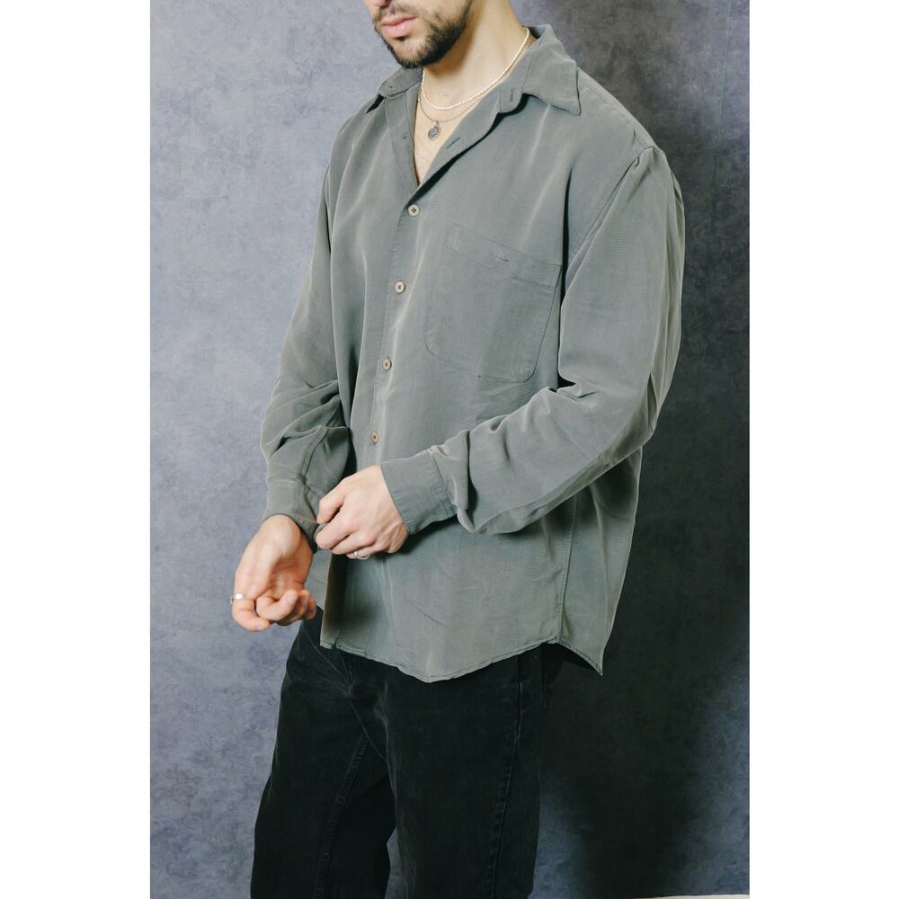 Vintage Grey Button-up | Gillio